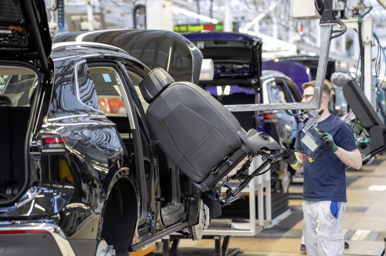 Face à la crise, Volkswagen se tourne vers l’industrie de la défense