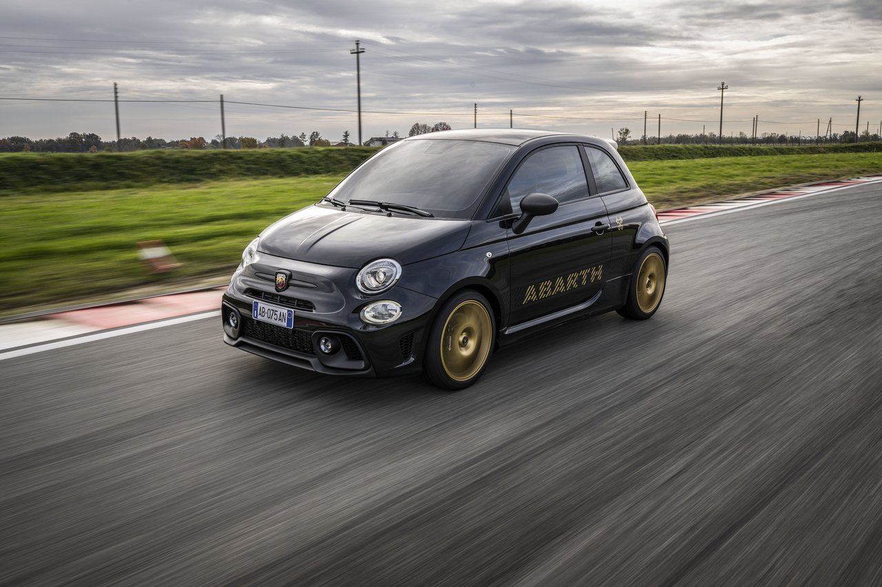 Abarth 695 - Miniature 2