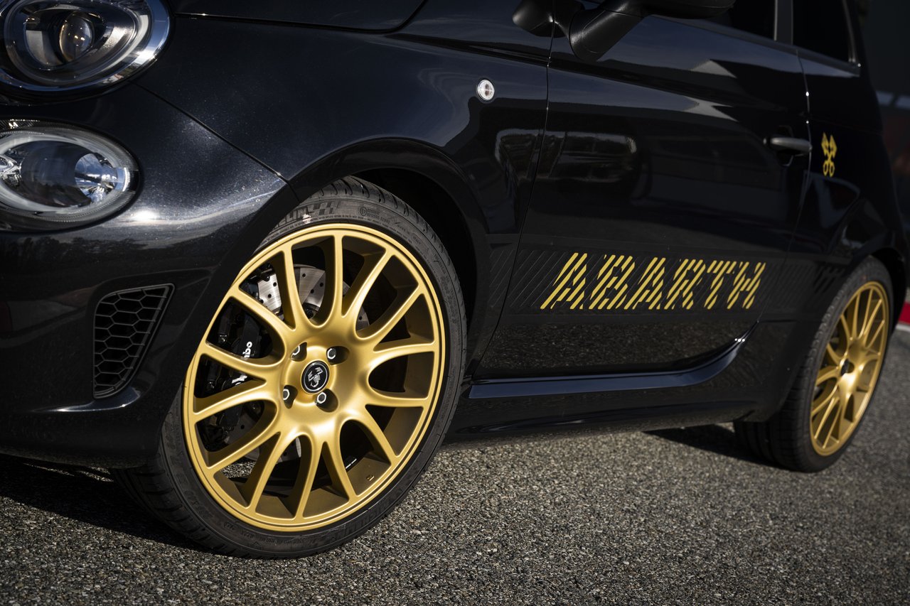 Abarth 695 - Miniature 6