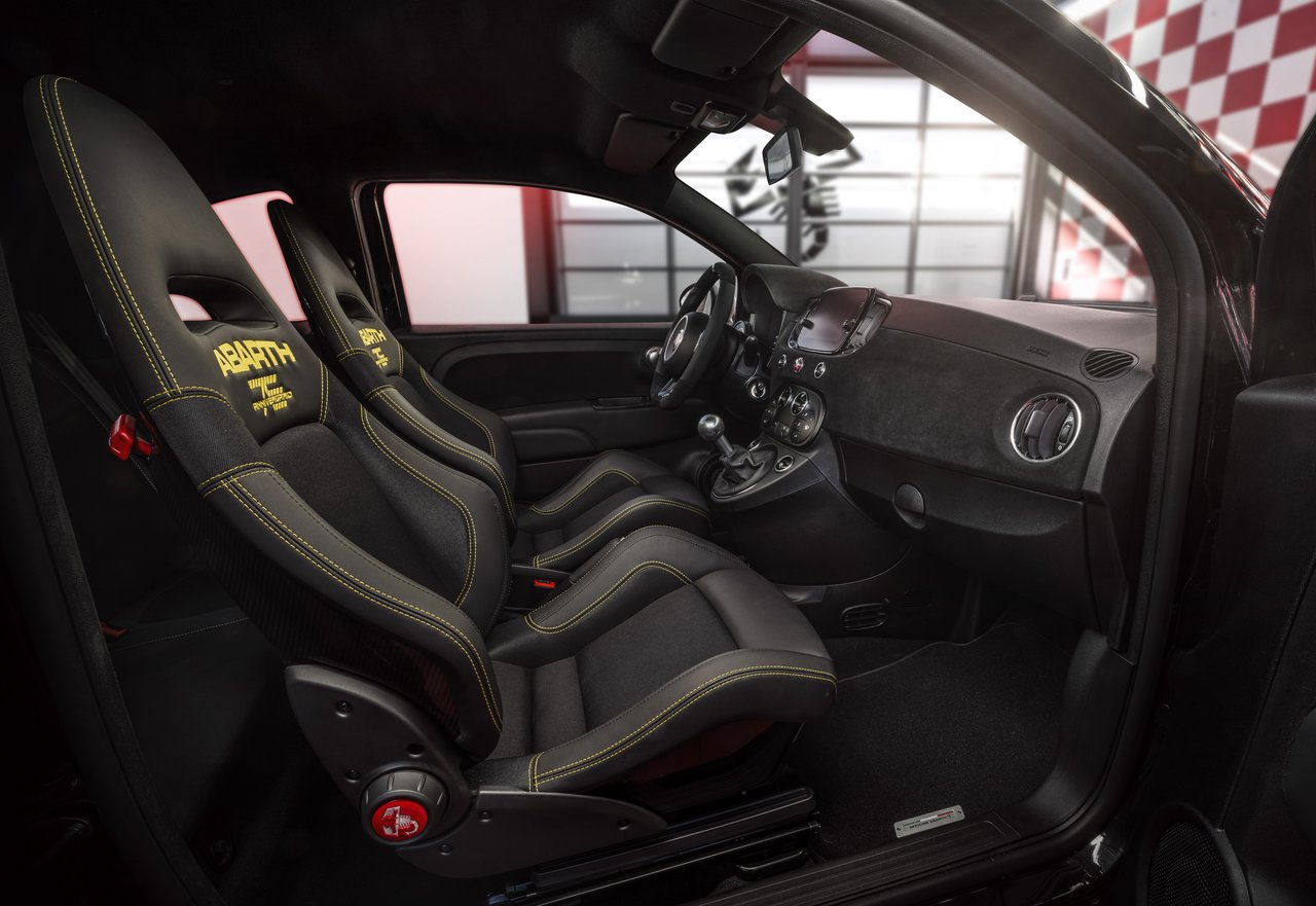 Abarth 695 - Miniature 9
