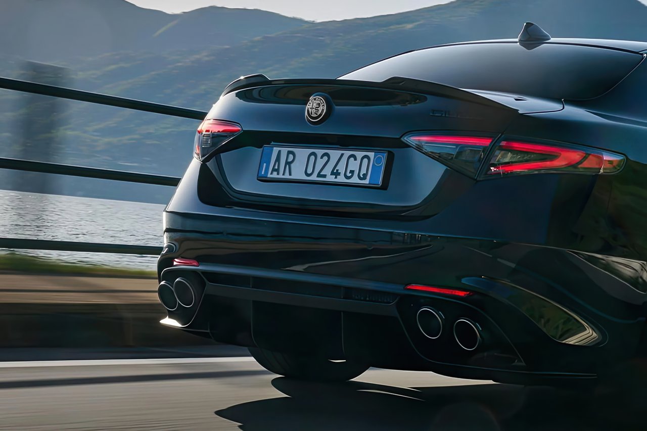 Alfa Romeo Giulia - Miniature 4