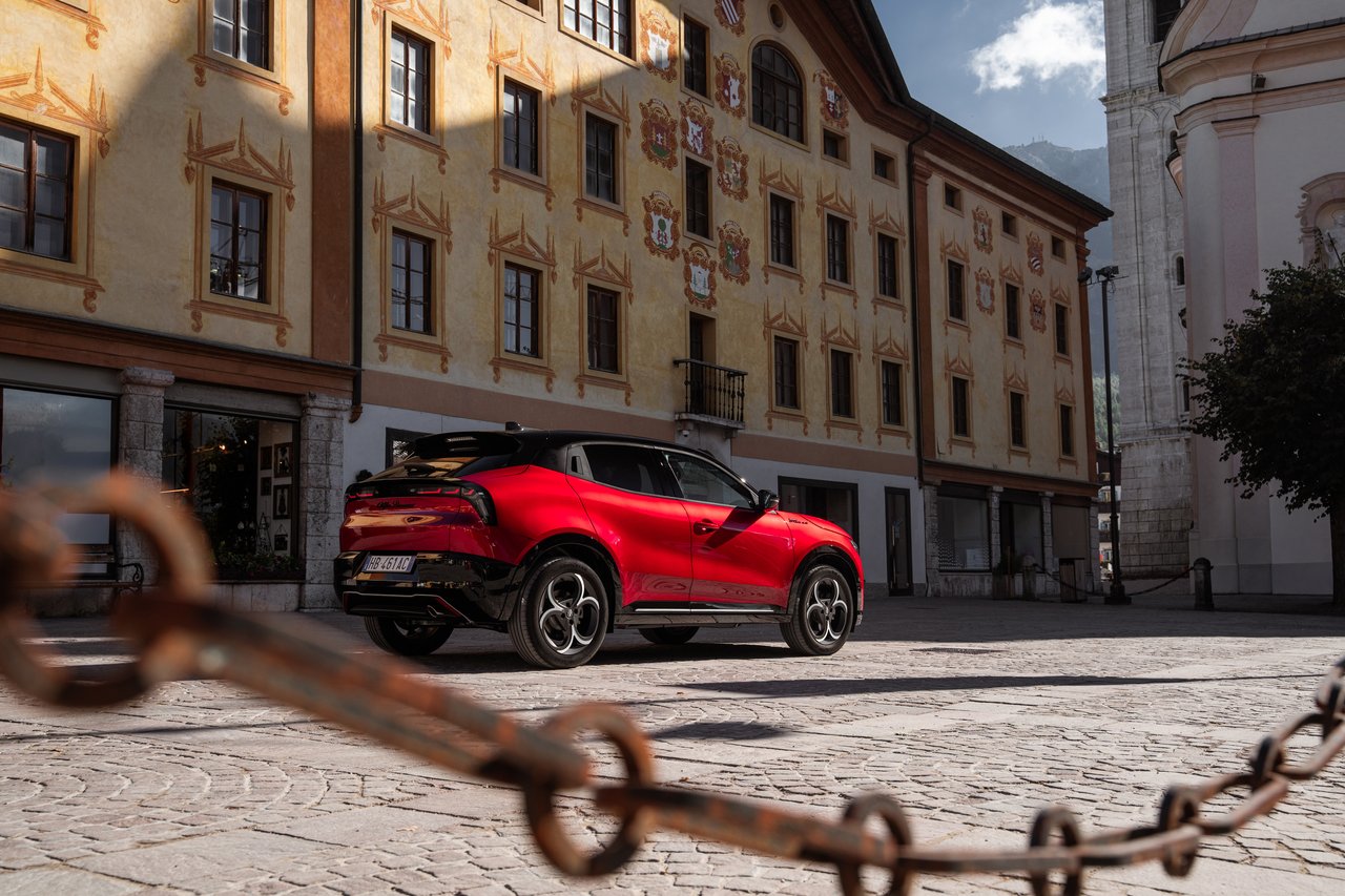 Alfa Romeo Junior - Miniature 5