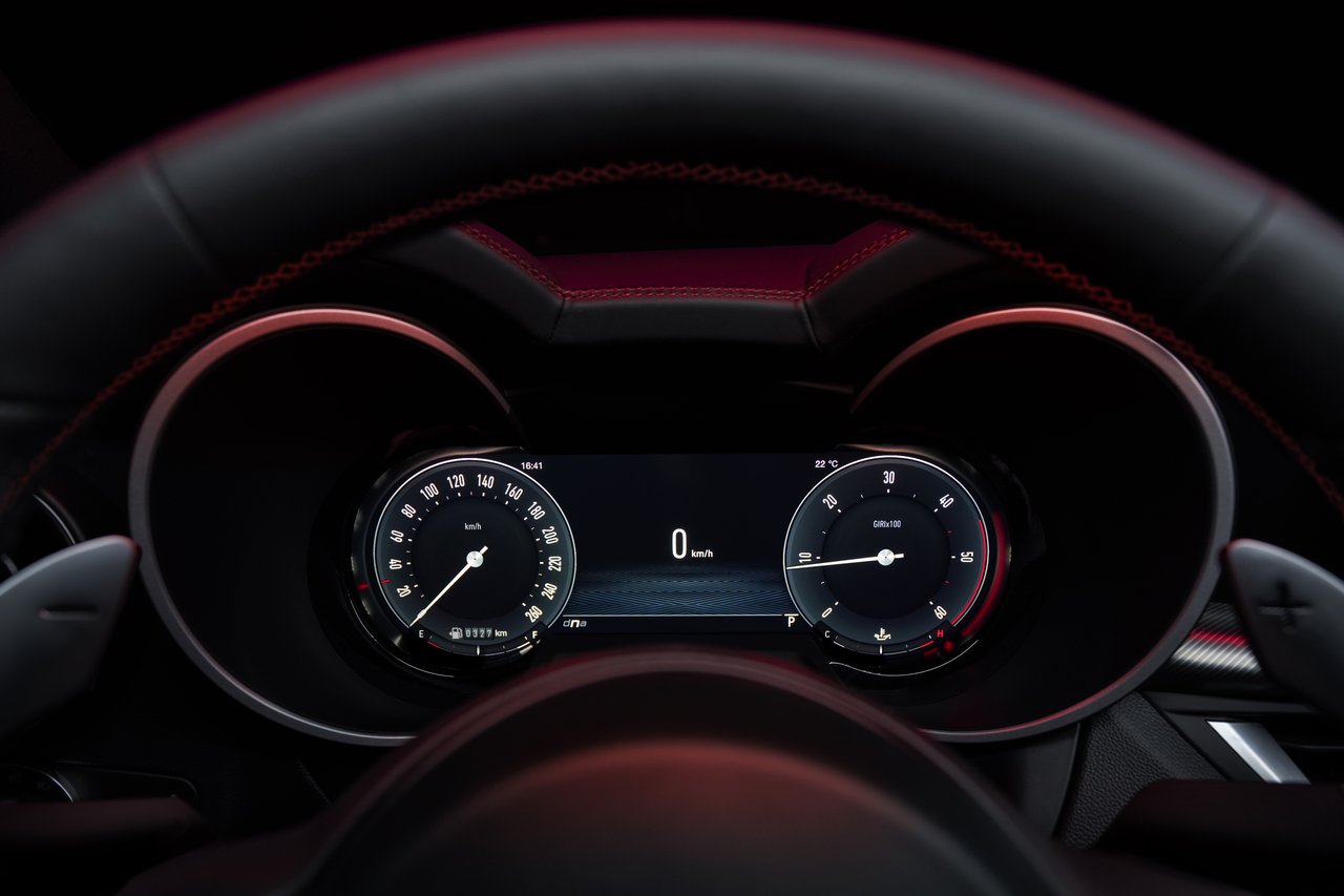 Alfa Romeo Stelvio - Miniature 10
