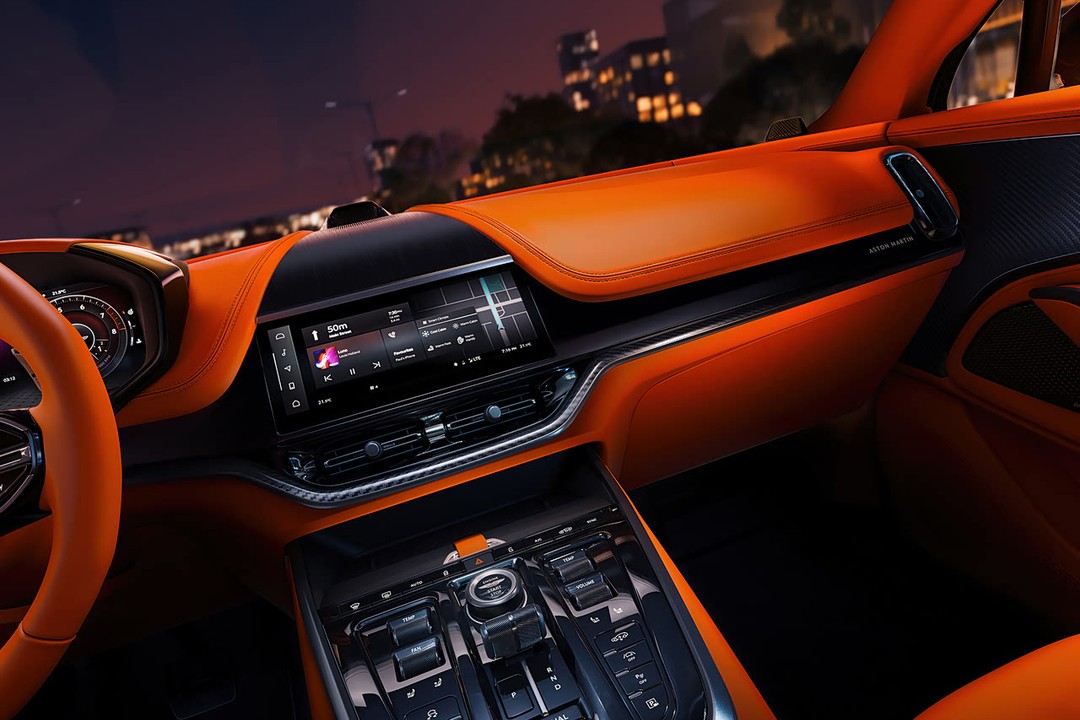 Aston Martin Dbx - Miniature 6