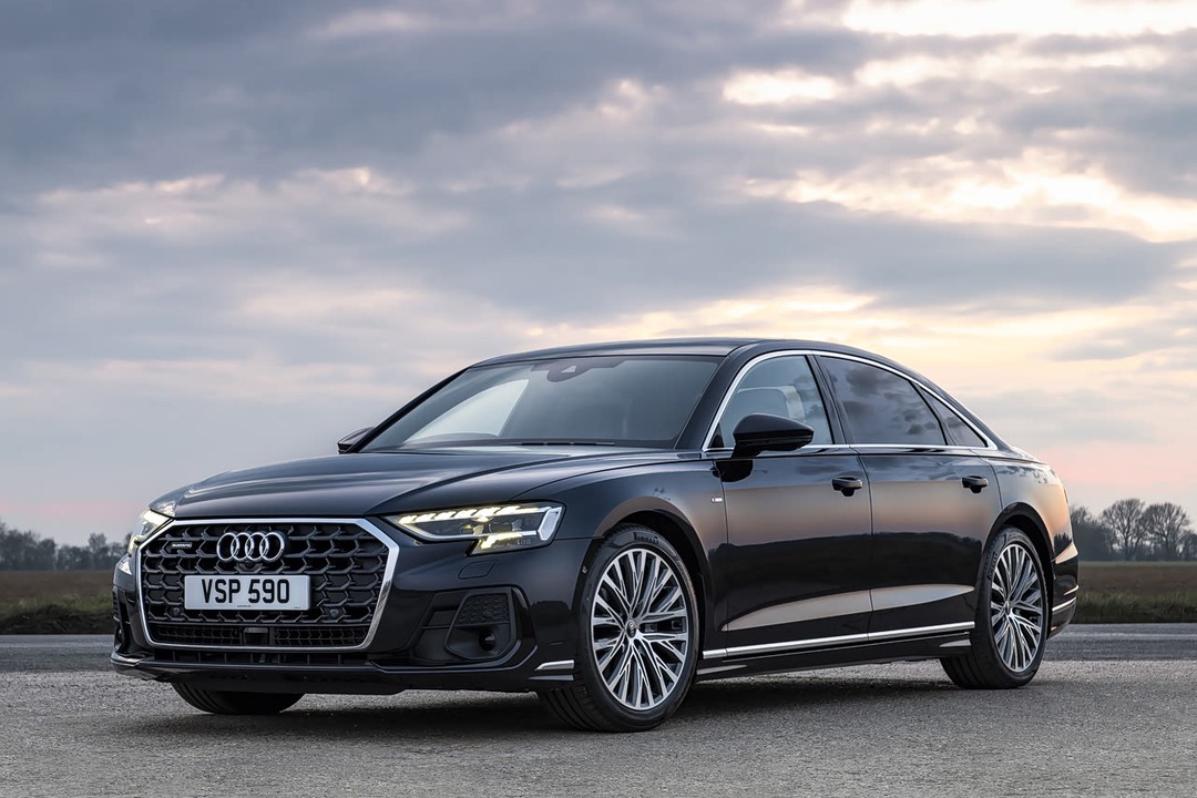 Audi A8 - Miniature 4