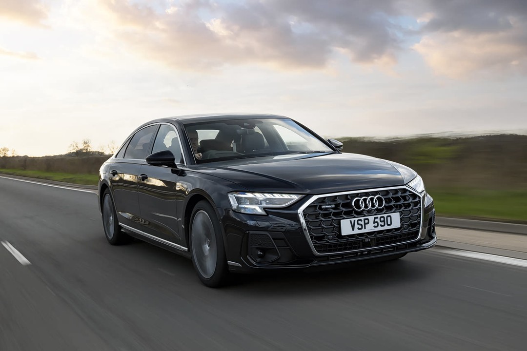 Audi A8 - Miniature 7