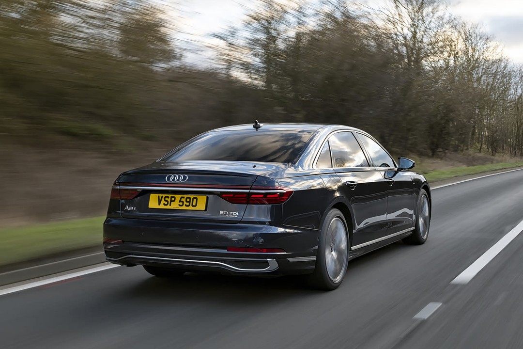 Audi A8 - Miniature 11
