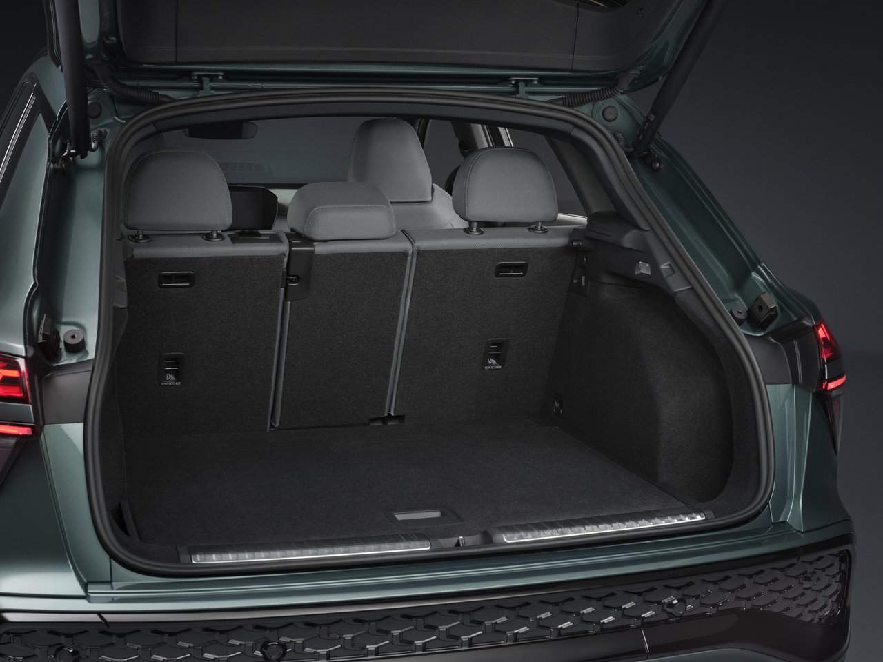 Audi Q3 - Miniature 10