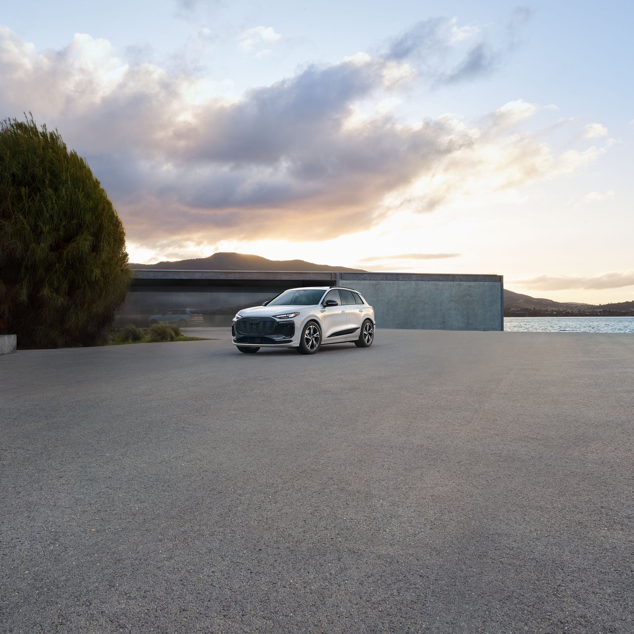 Audi Q6 e-tron - Miniature 4