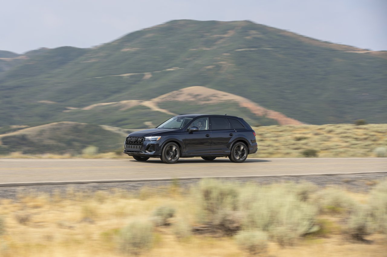 Audi Q7 - Miniature 2