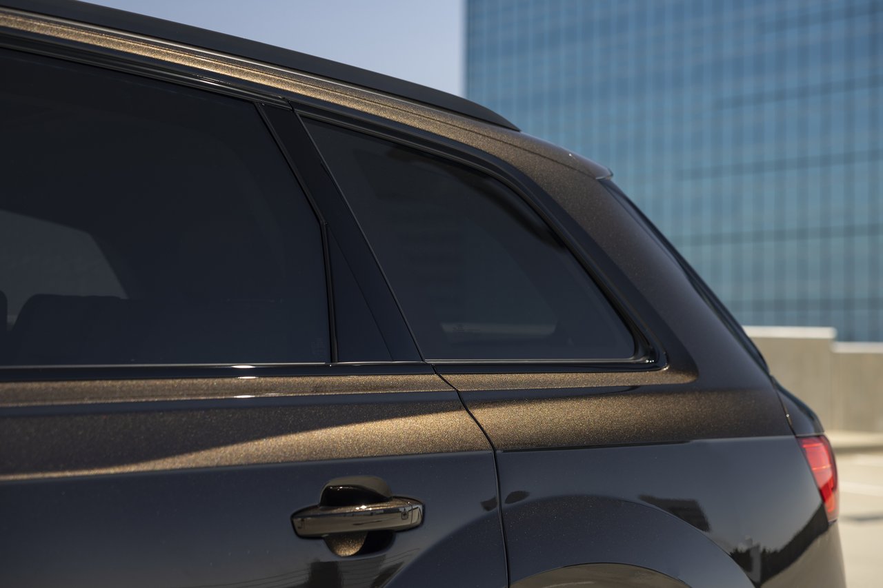 Audi Q7 - Miniature 8
