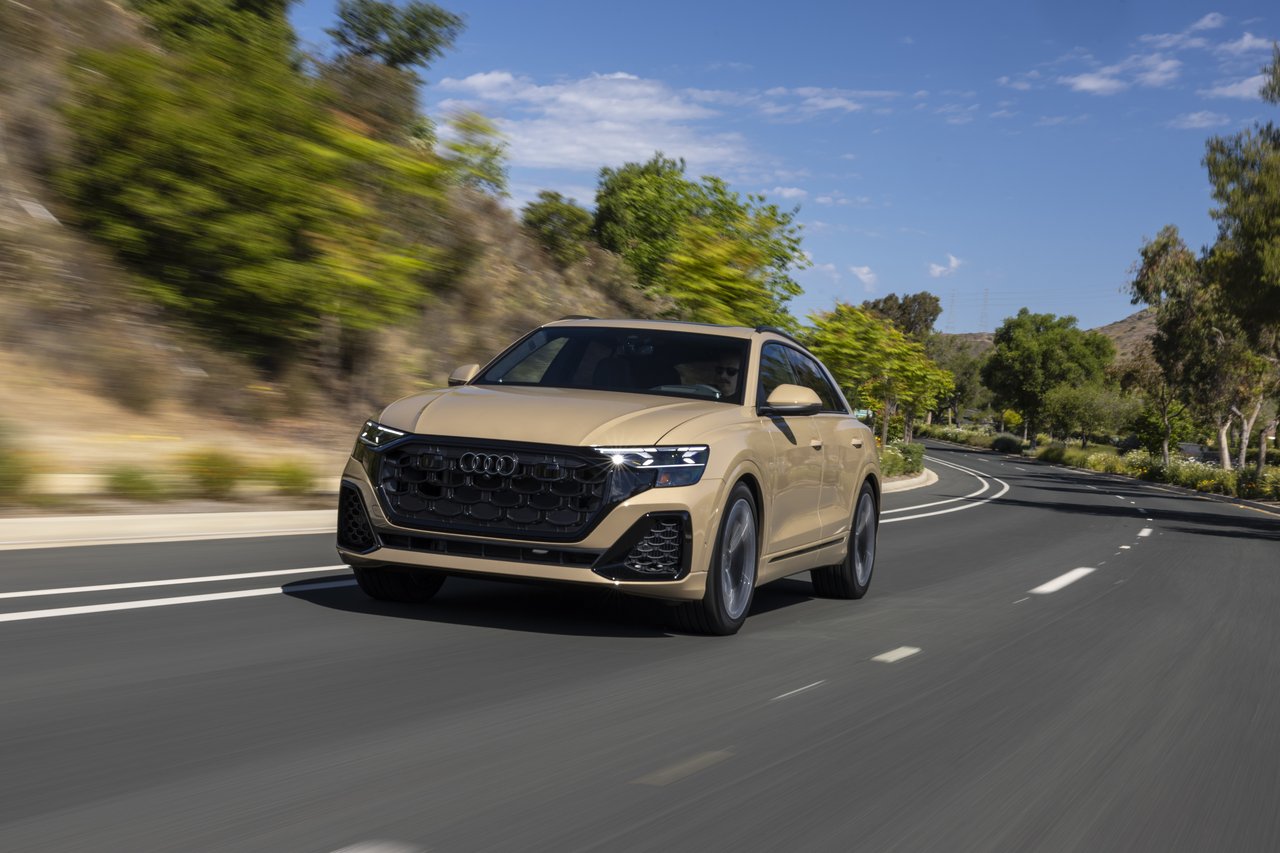 Audi Q8 PHEV - Miniature 2