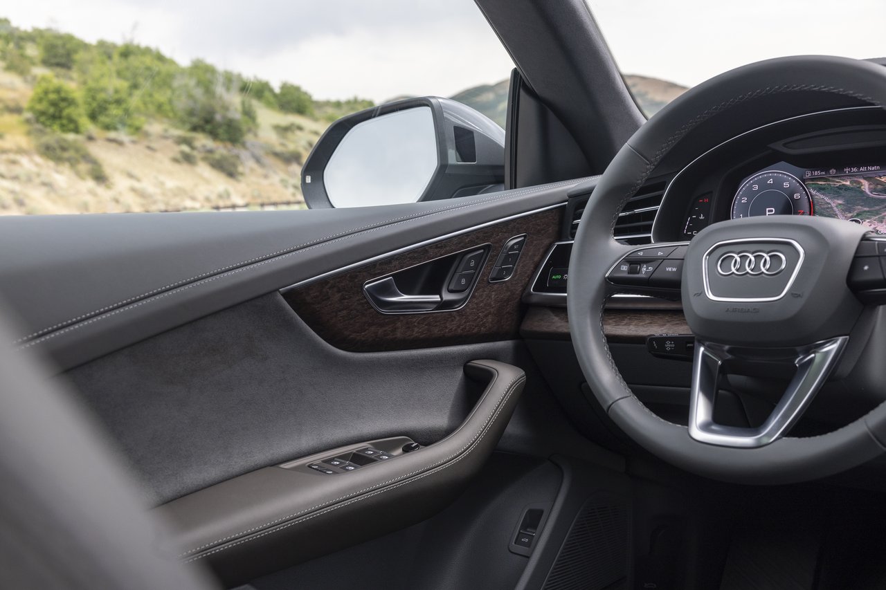 Audi Q8 PHEV - Miniature 10