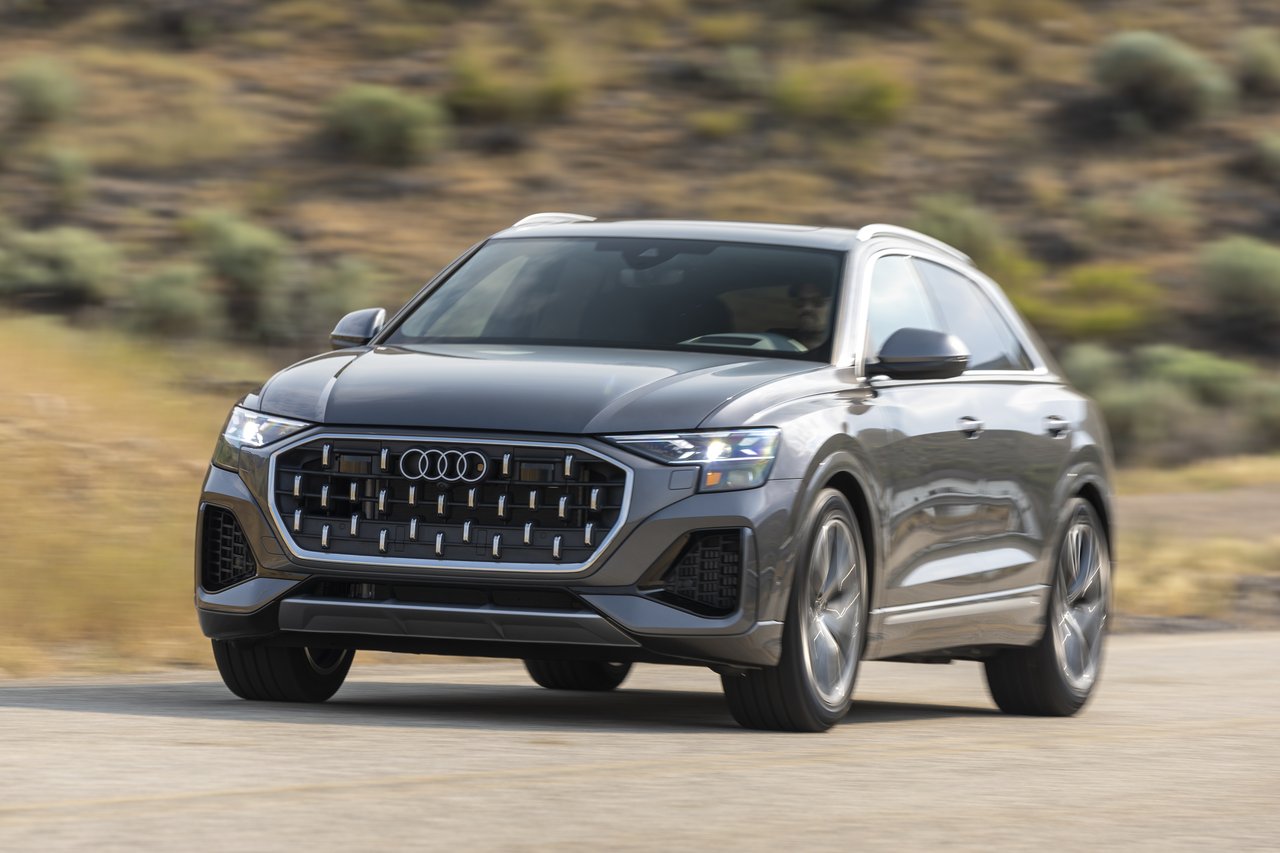 Audi Q8 - Miniature 8