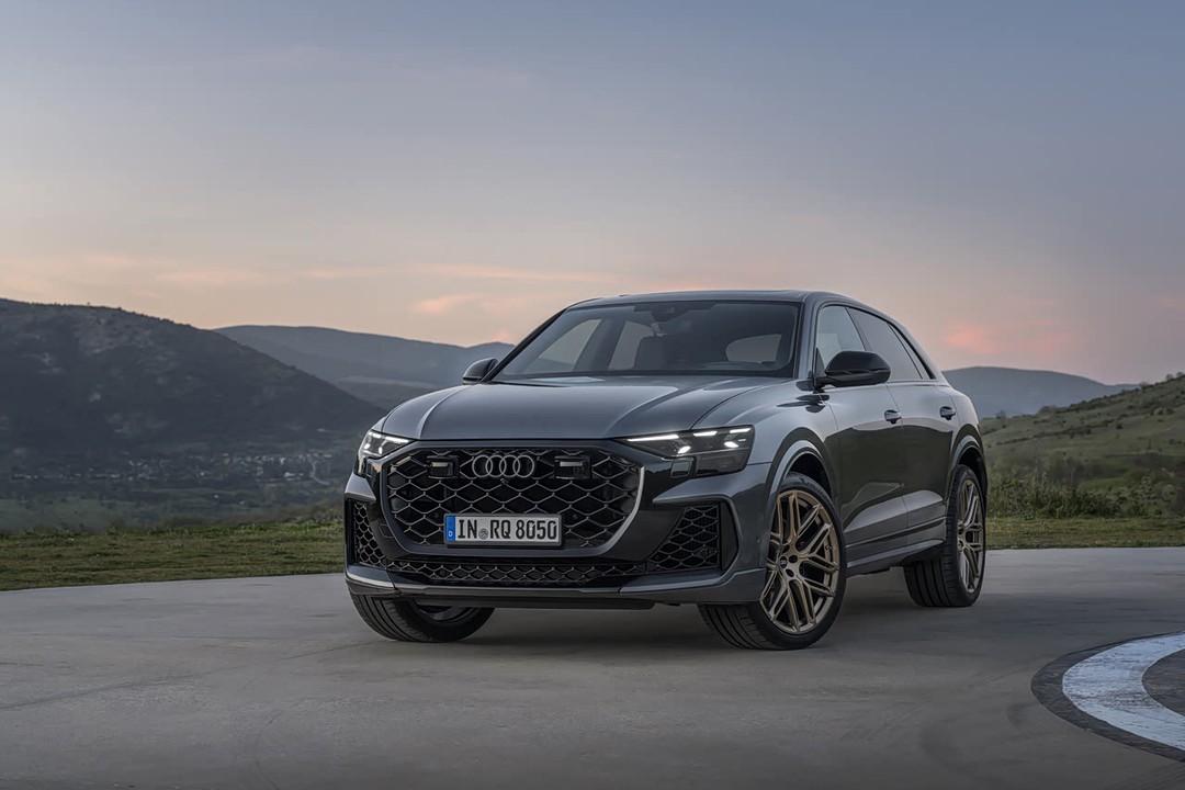 Audi RS Q8 - Miniature 6