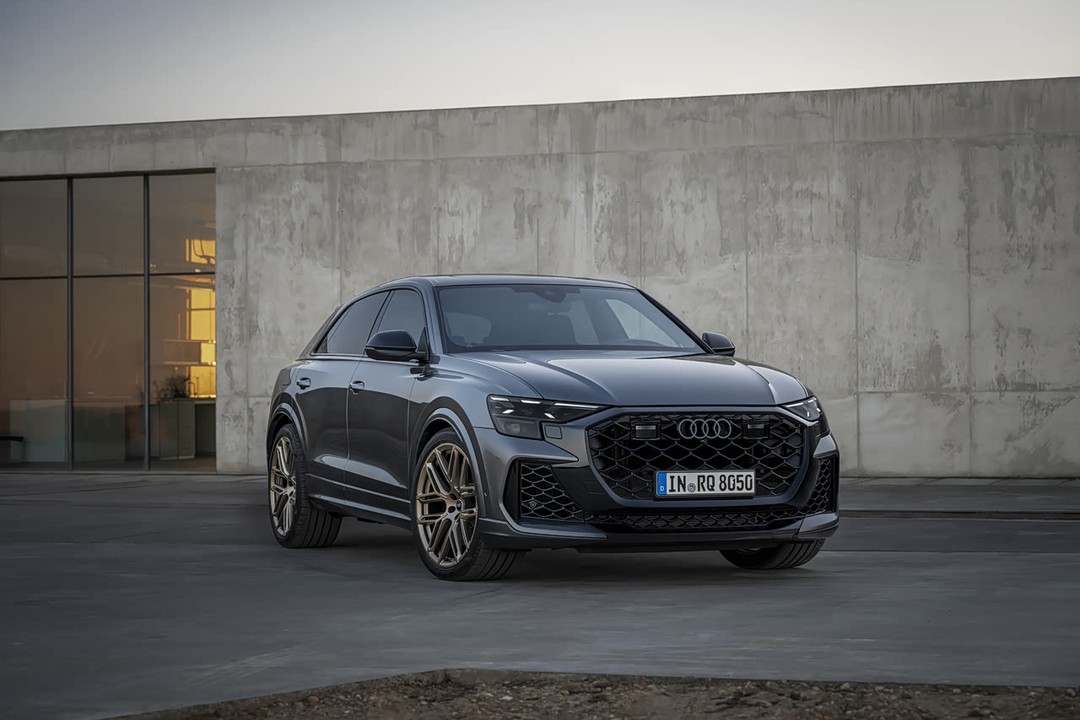 Audi RS Q8 - Miniature 8