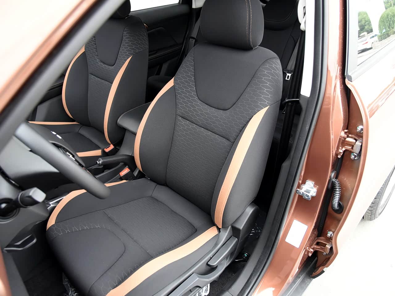 BAIC X35 - Miniature 5