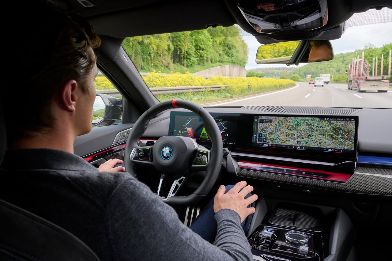 BMW i5 - Miniature 10