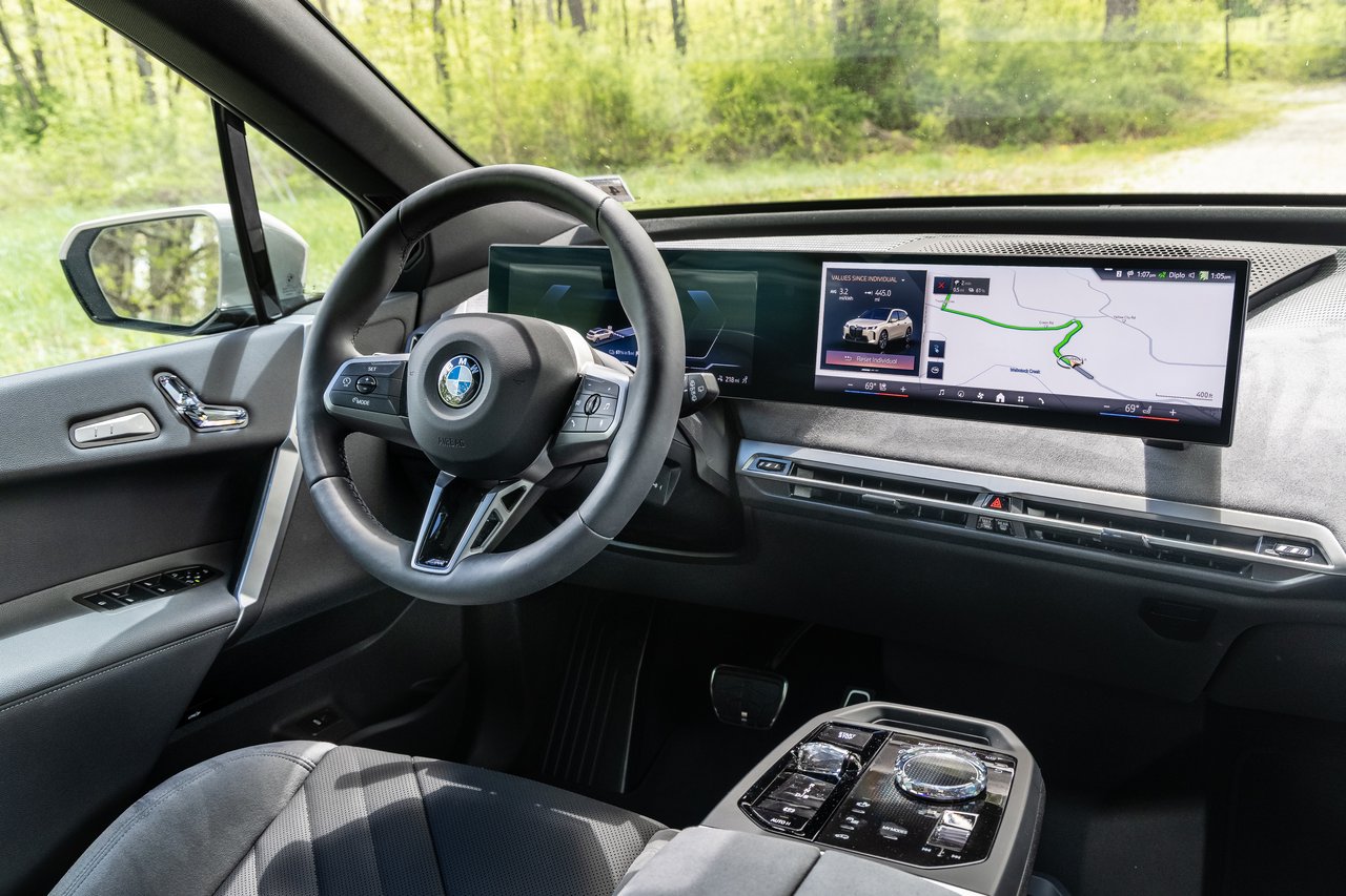 BMW iX - Miniature 3