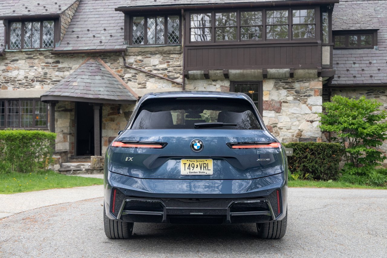 BMW iX - Miniature 10