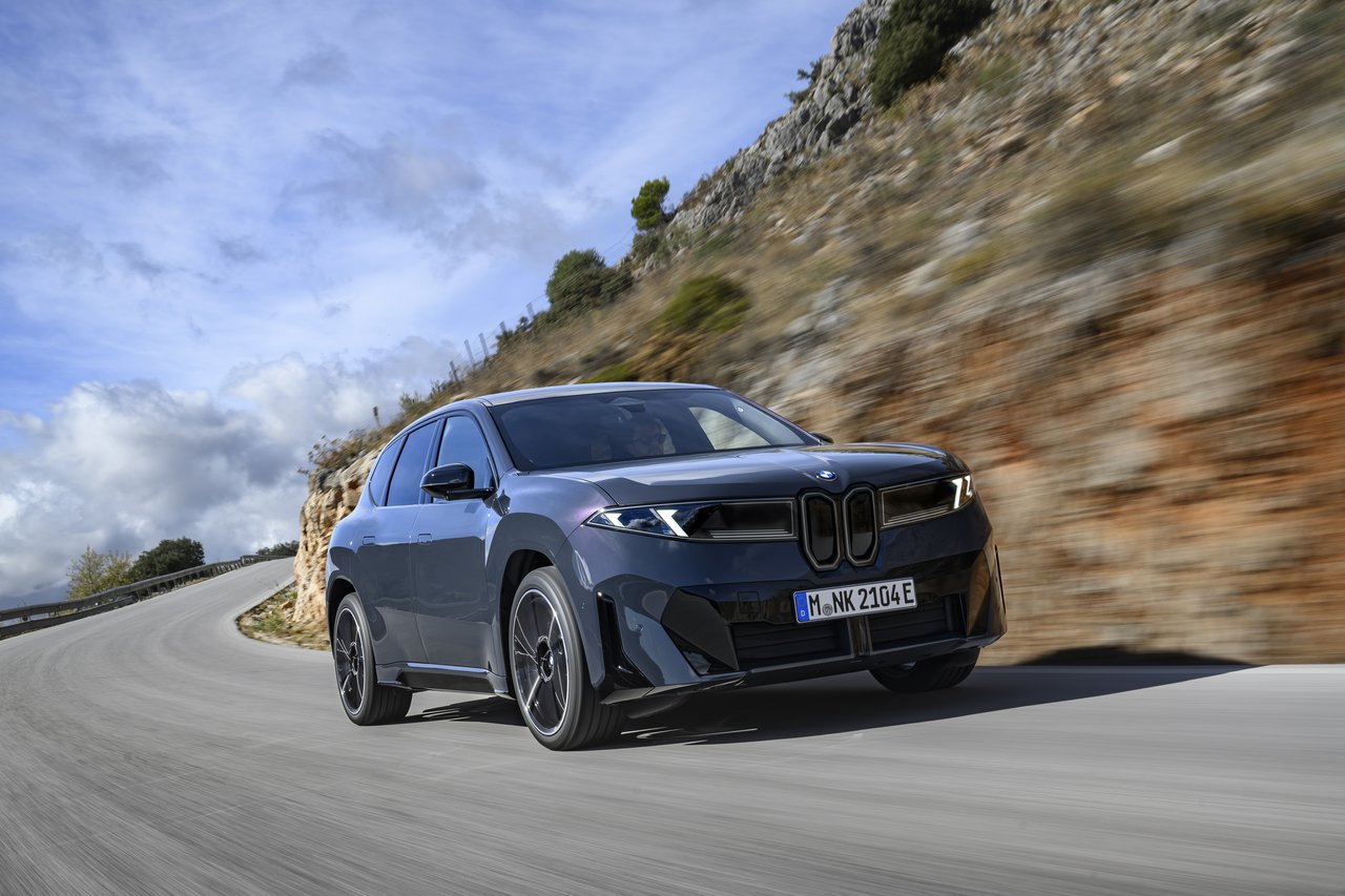 BMW iX3 - Miniature 4