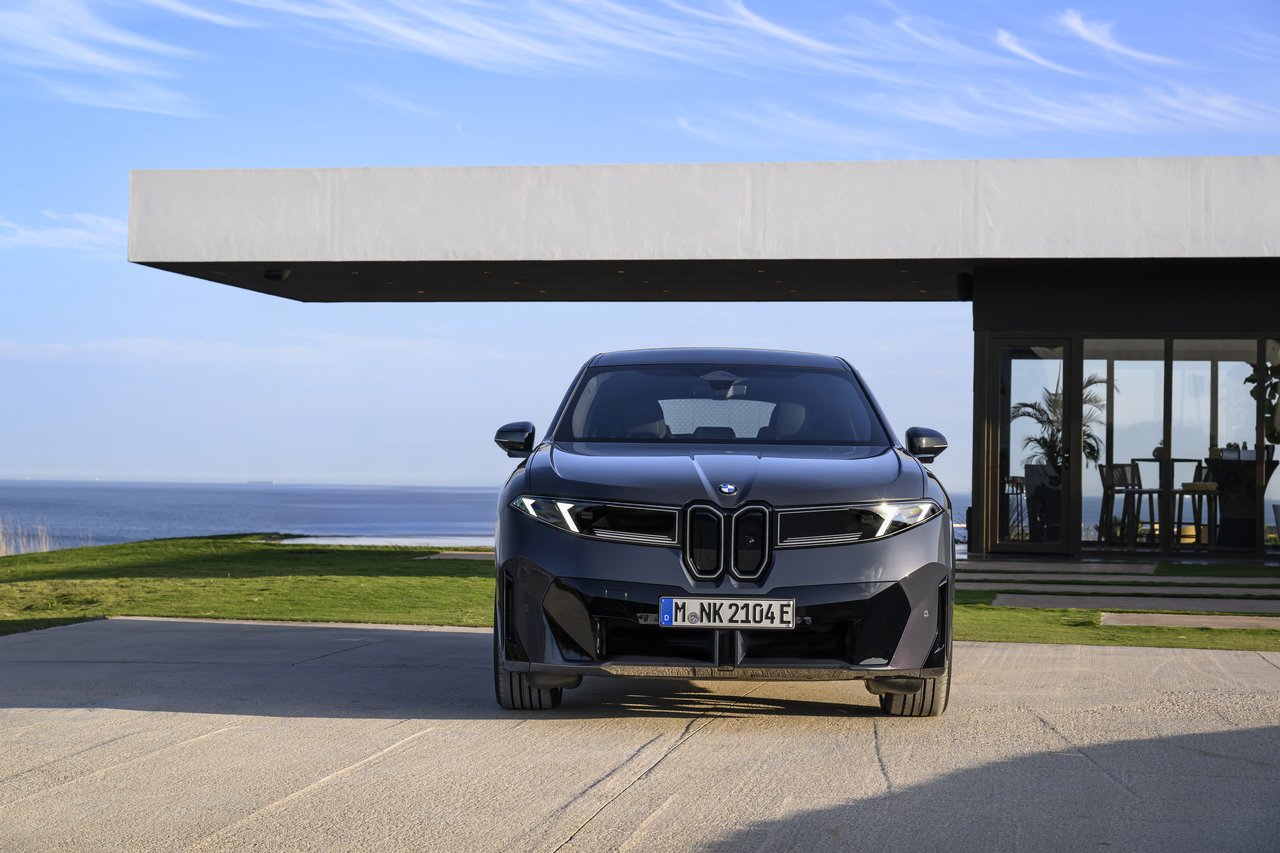 BMW iX3 - Miniature 5