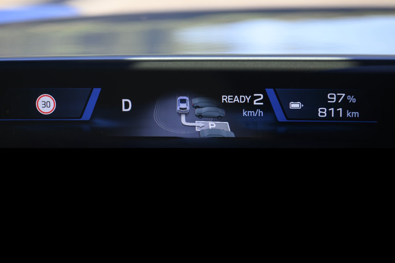 BMW iX3 - Miniature 10