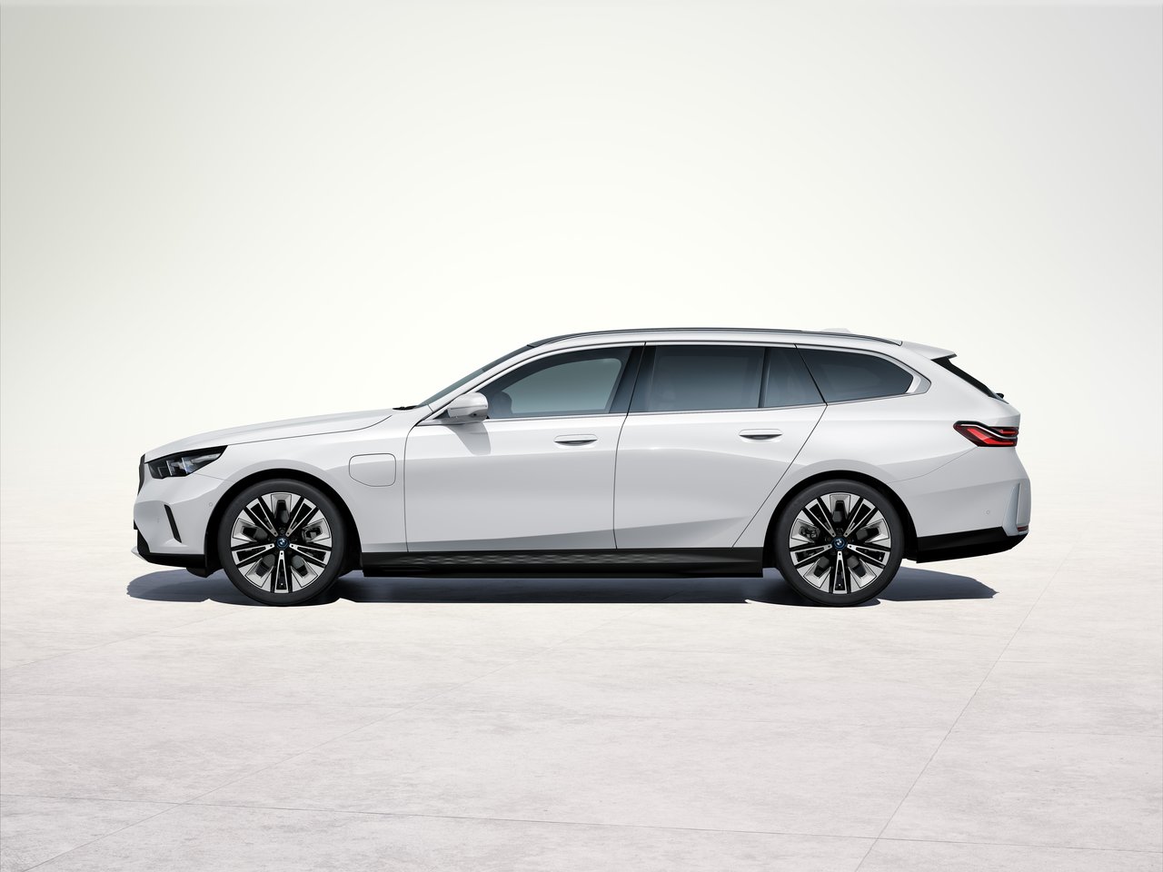 BMW Série 5 PHEV - Miniature 2
