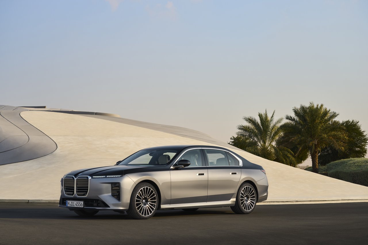 BMW Série 7 PHEV - Miniature 3