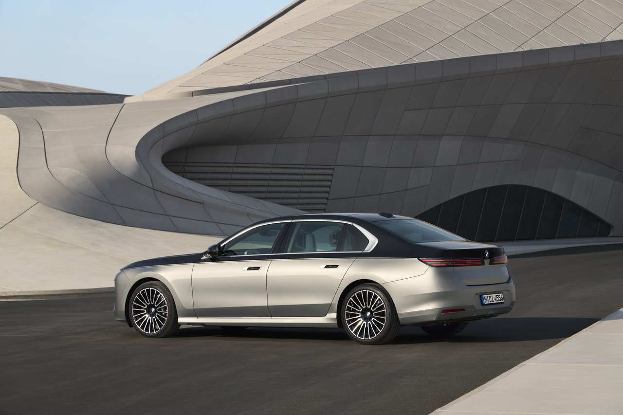 BMW Série 7 PHEV - Miniature 4
