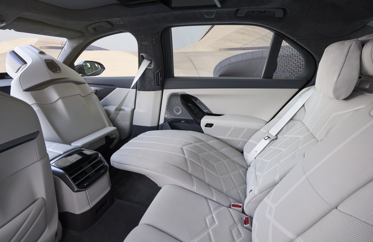 BMW Série 7 PHEV - Miniature 7