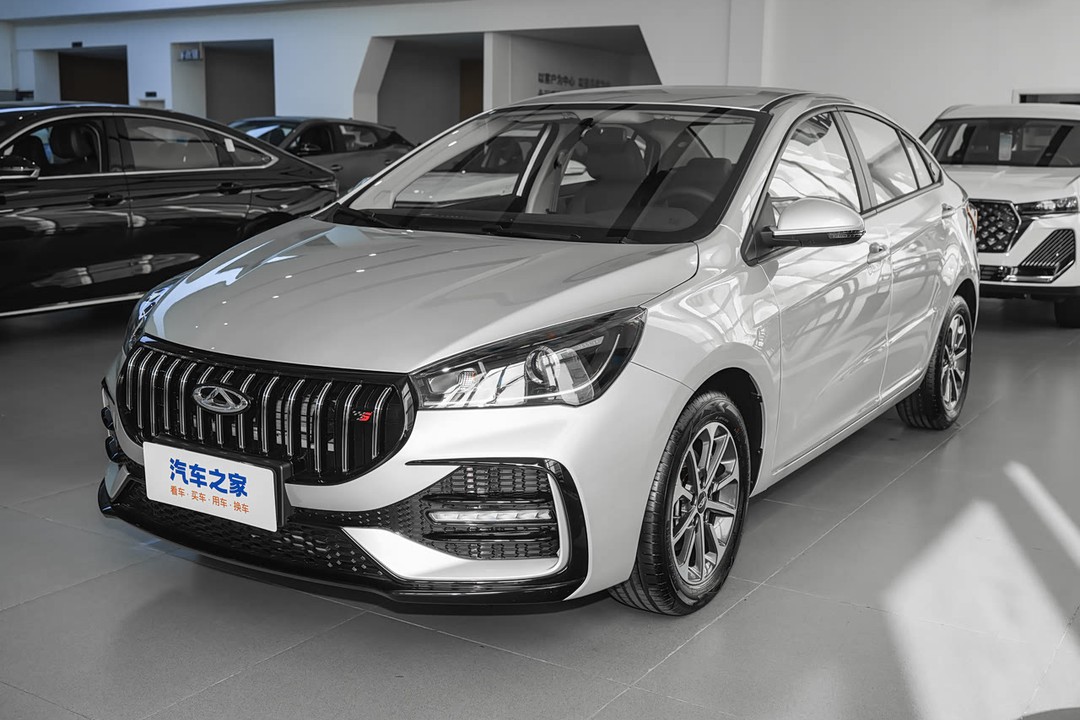 Chery Arrizo 6 - Miniature 8