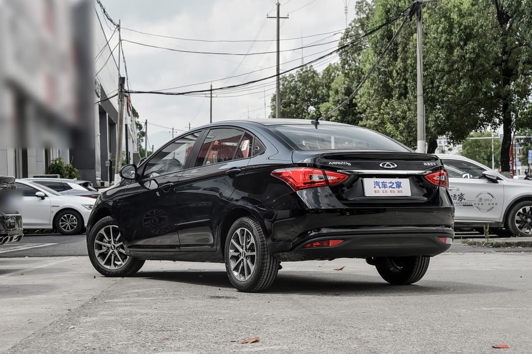 Chery Arrizo 6 - Miniature 13