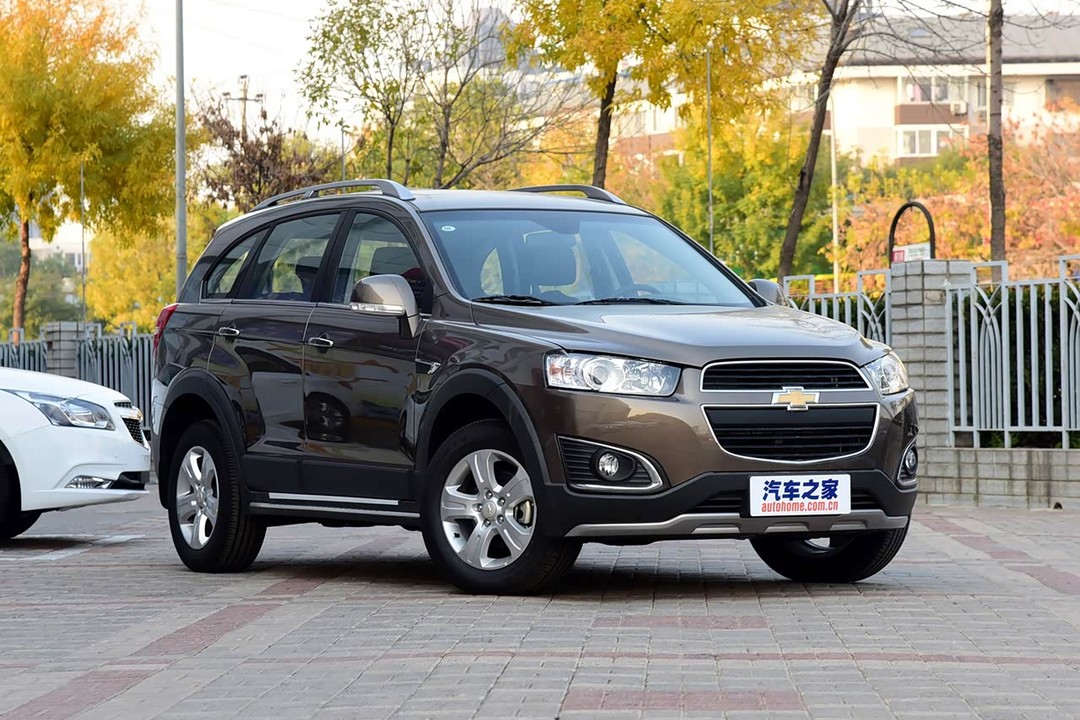 Chevrolet Captiva - Miniature 4