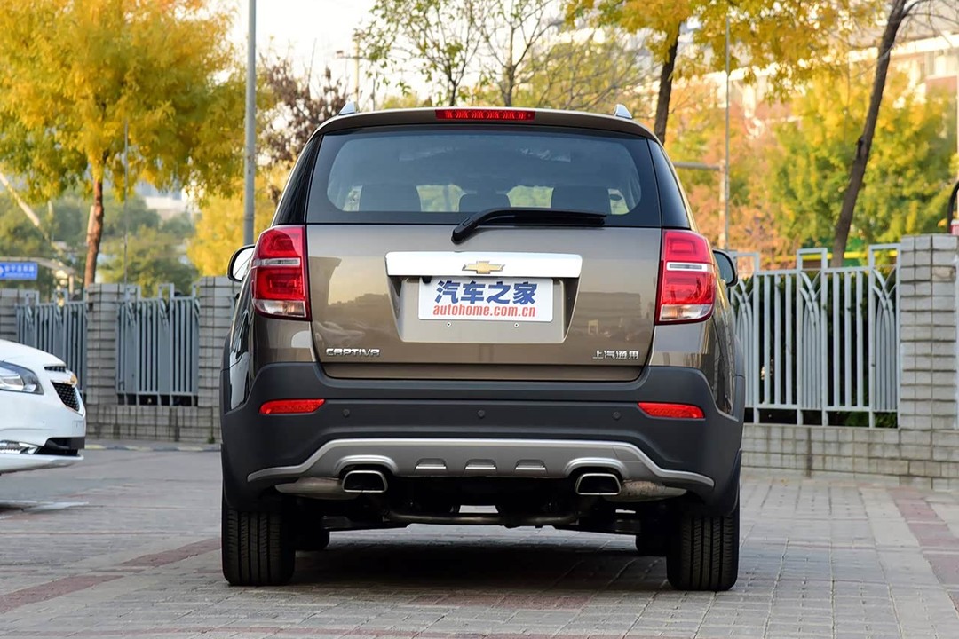 Chevrolet Captiva - Miniature 7