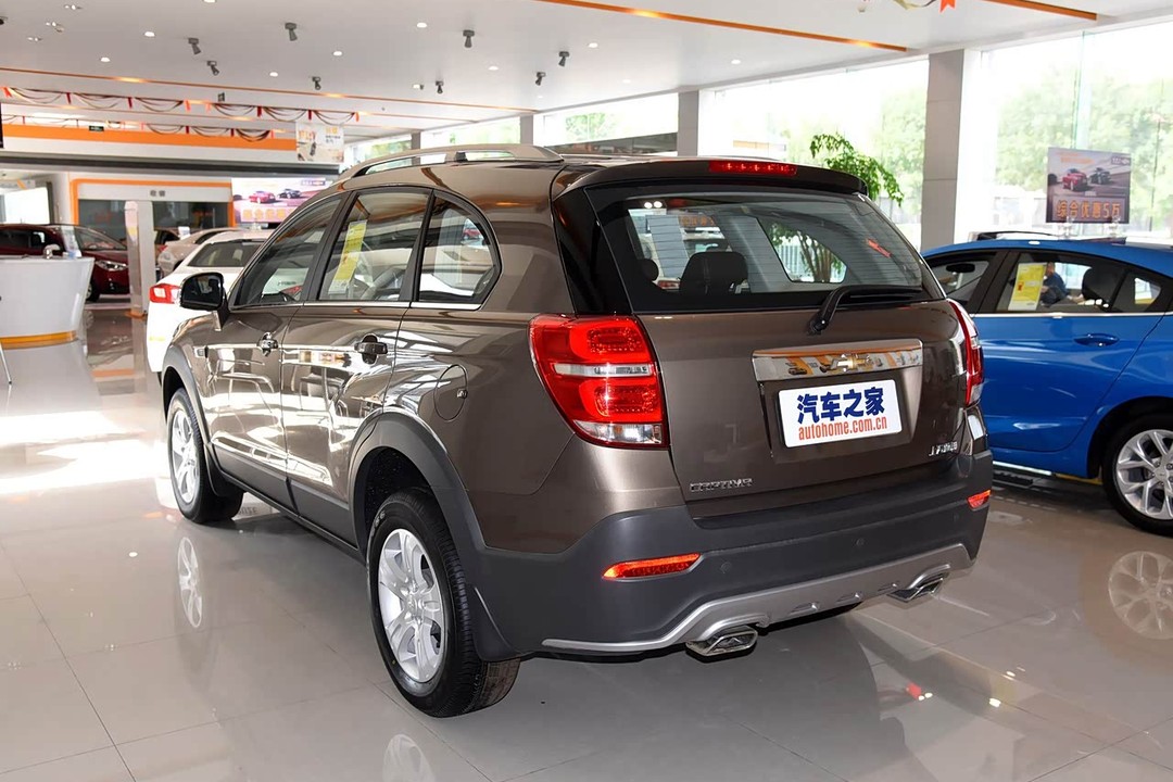 Chevrolet Captiva - Miniature 11