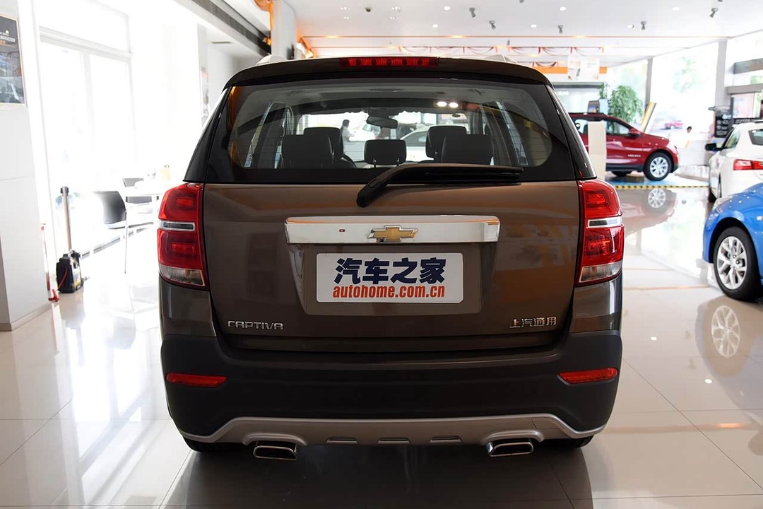Chevrolet Captiva - Miniature 12