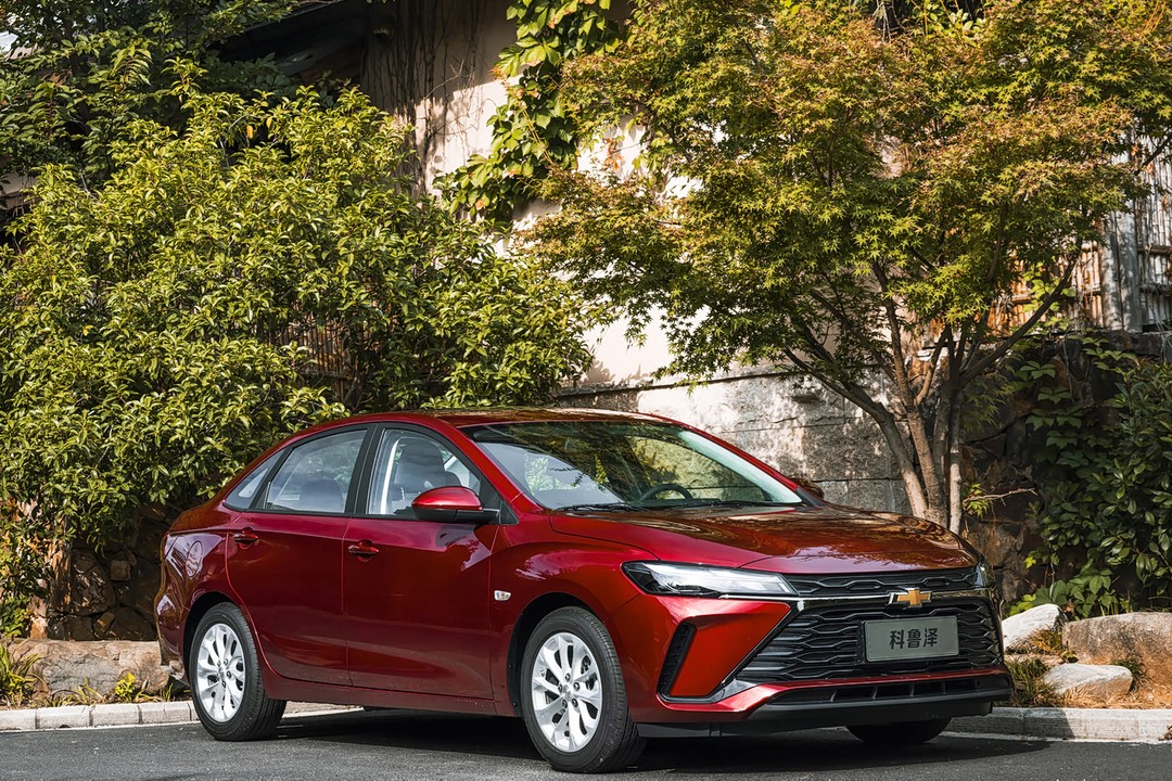 Chevrolet Cruze - Miniature 9