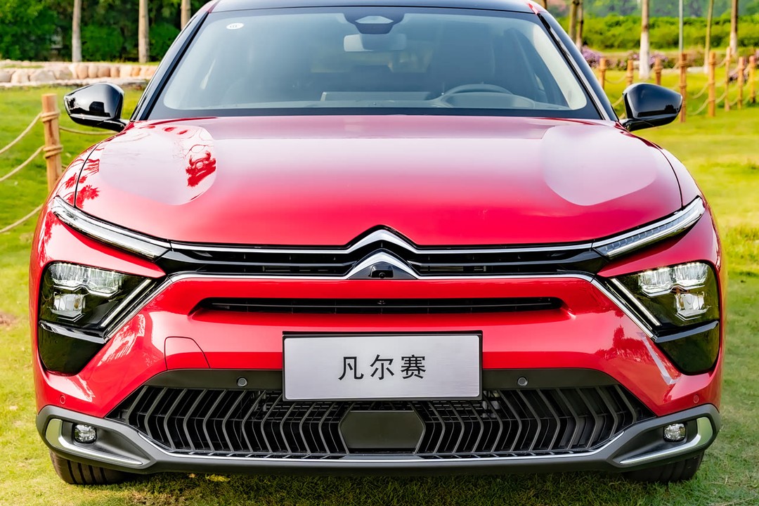 Citroën C4 X - Miniature 2