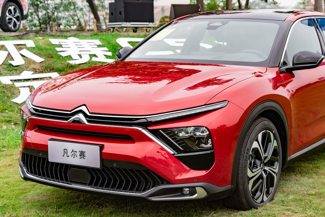 Citroën C4 X - Miniature 9