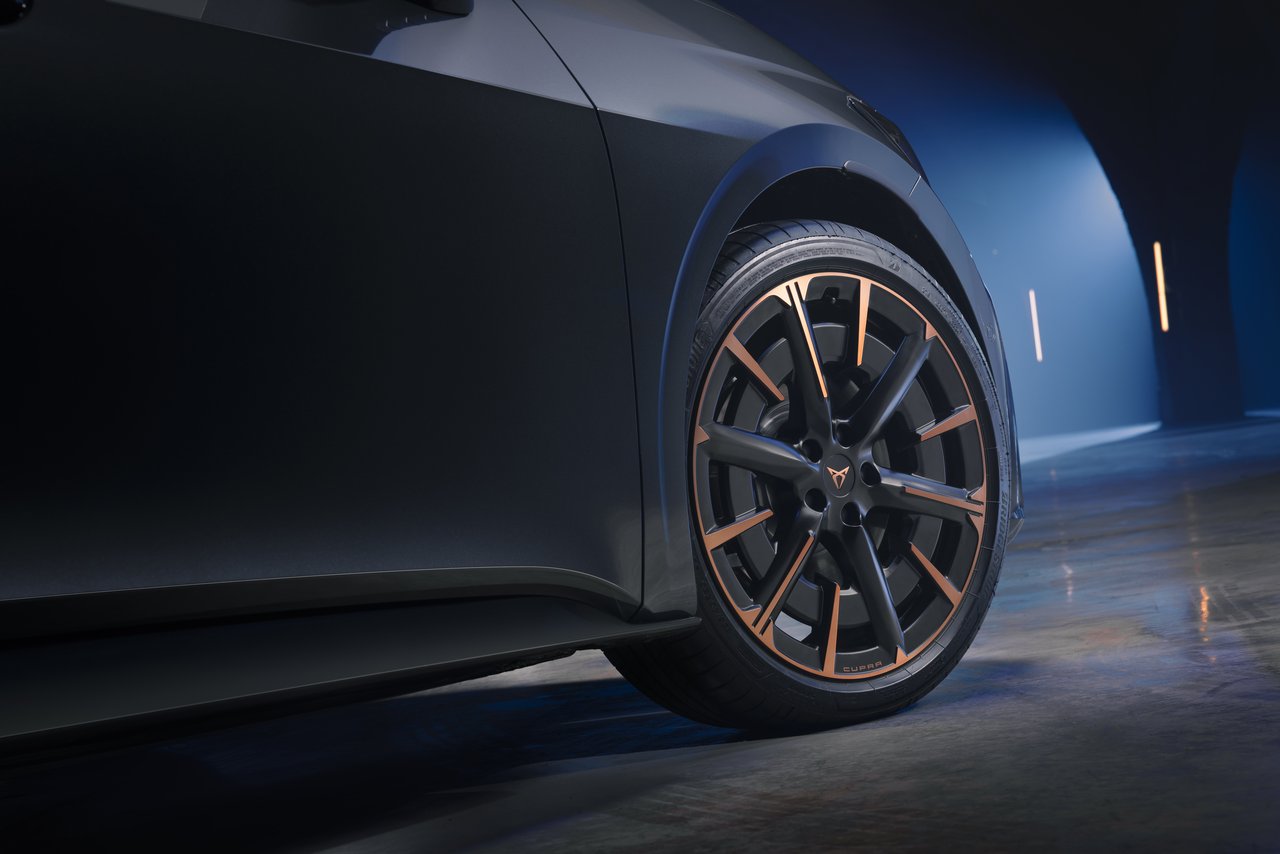 Cupra Born - Miniature 5