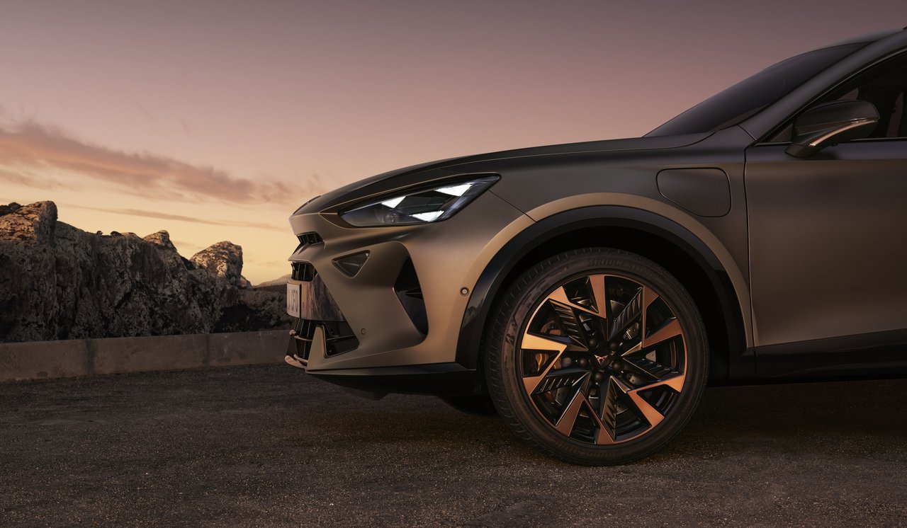 Cupra Formentor PHEV - Miniature 3
