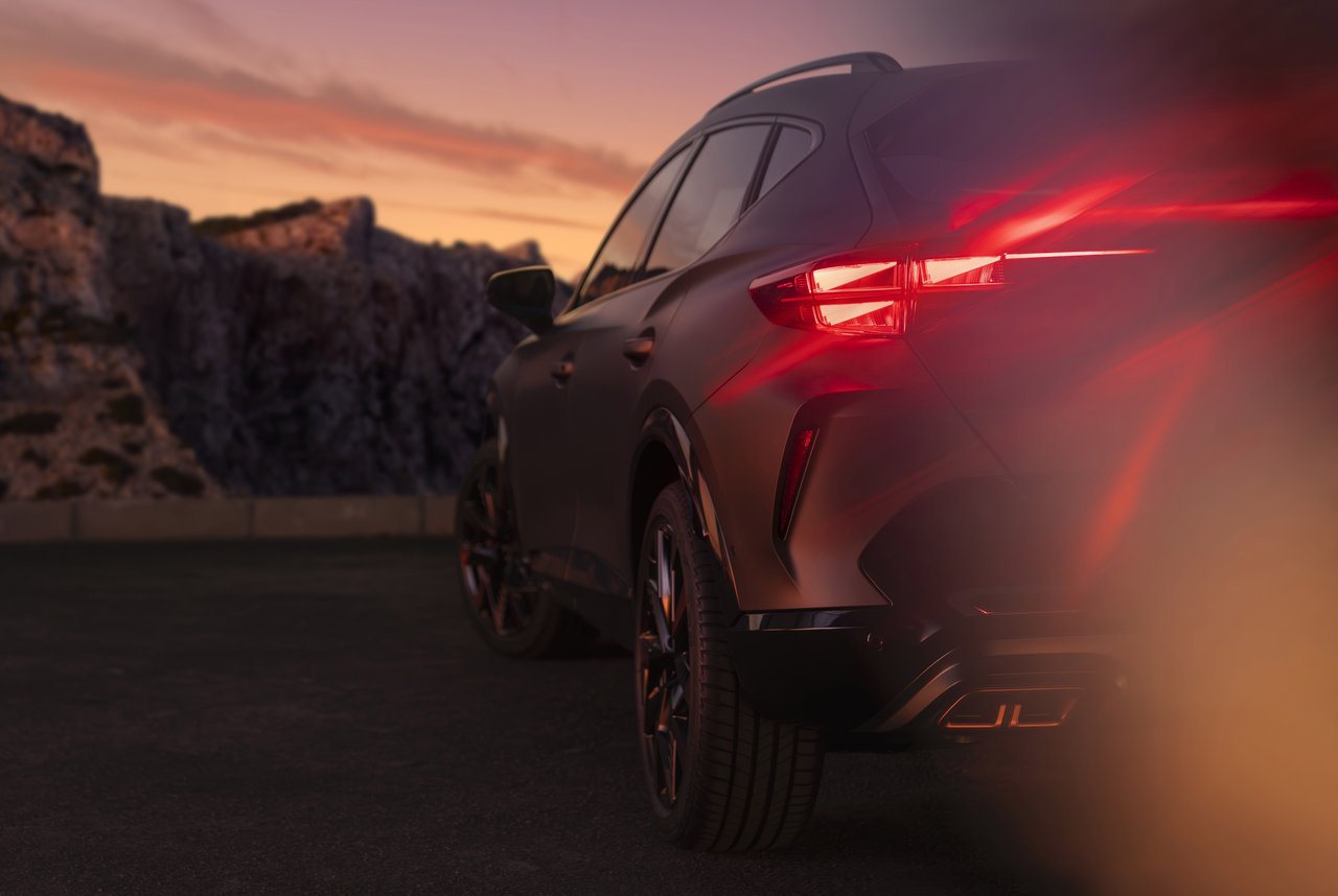 Cupra Formentor PHEV - Miniature 5