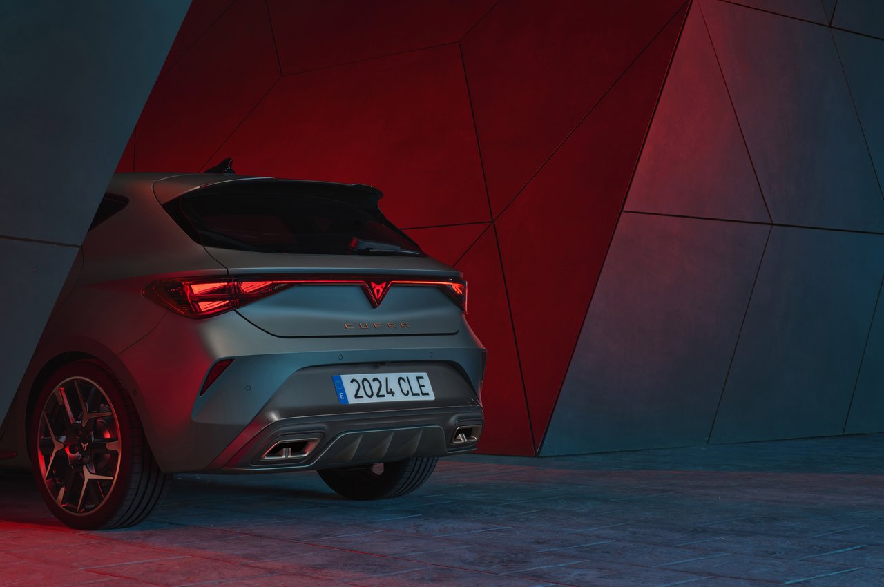 Cupra Leon - Miniature 3