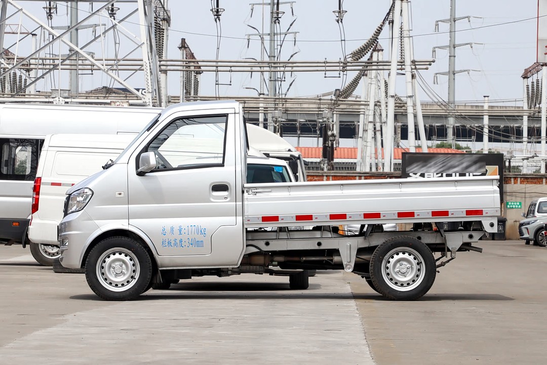 DFSK K01h - Miniature 10