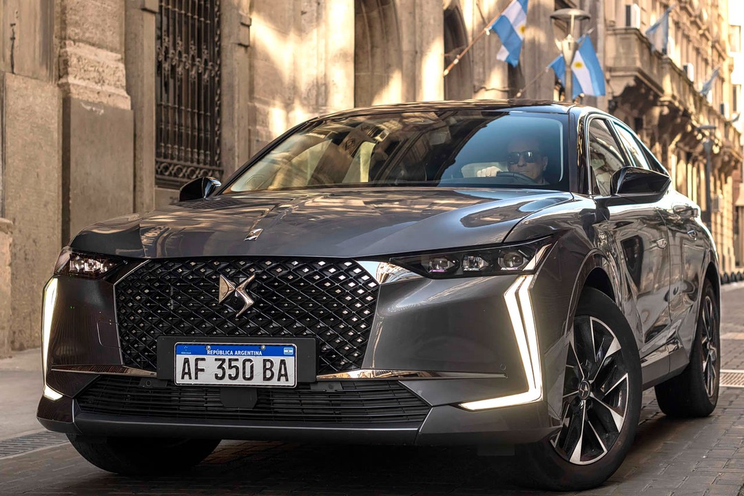 DS 4