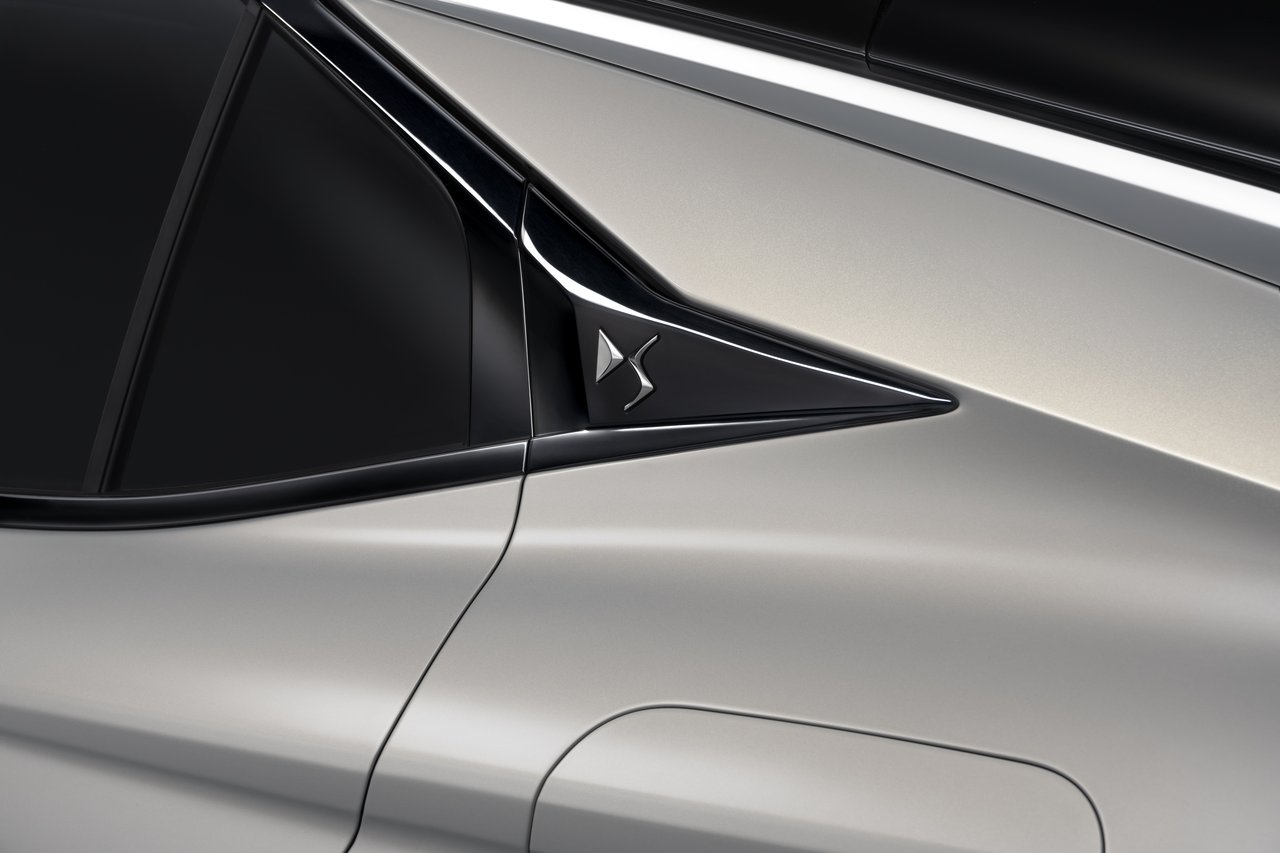 DS DS4 E-Tense - Miniature 2