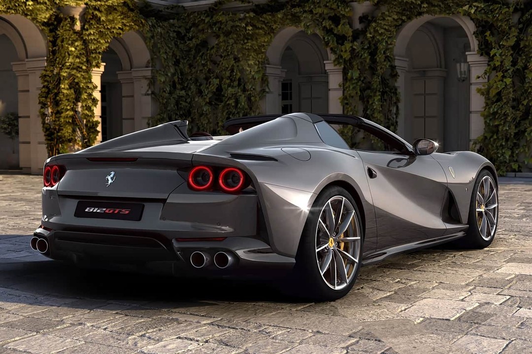 Ferrari 812 Superfast - Miniature 6