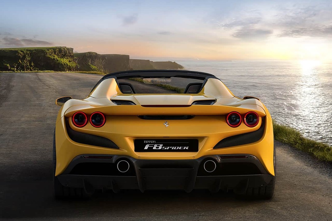 Ferrari F8 Spider - Miniature 5