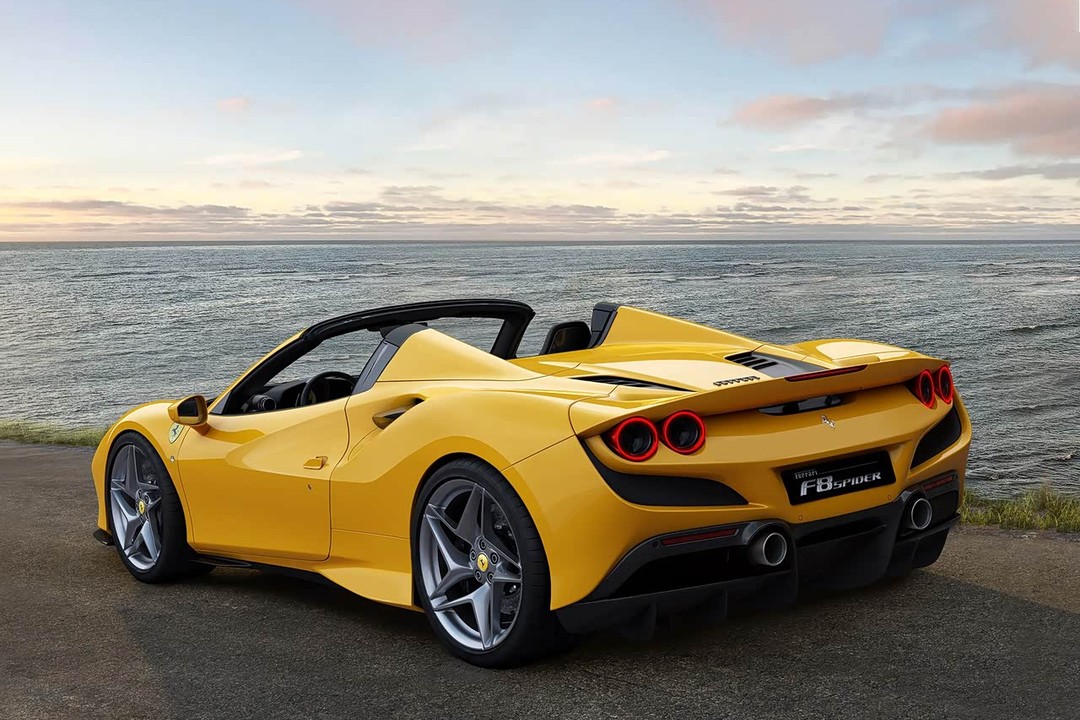 Ferrari F8 Spider - Miniature 7